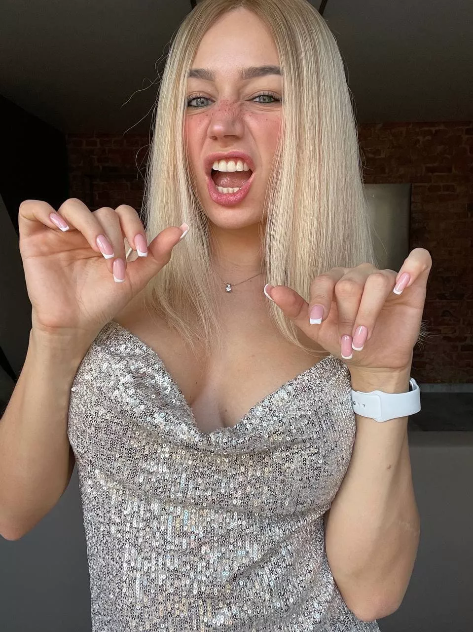 I looove to be spoiled by youCheck my link in bio and prpfile💗