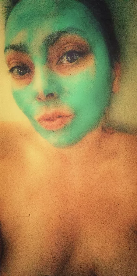 I love a good facial... I love a good facial...