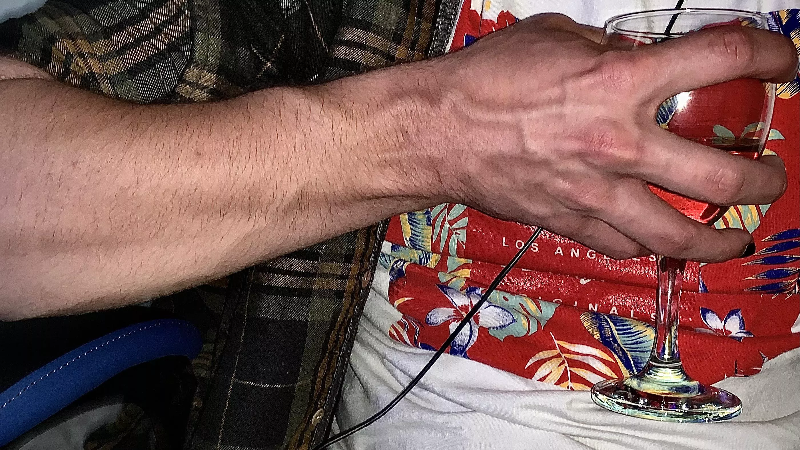 I love a good glass of wine, will you join me??