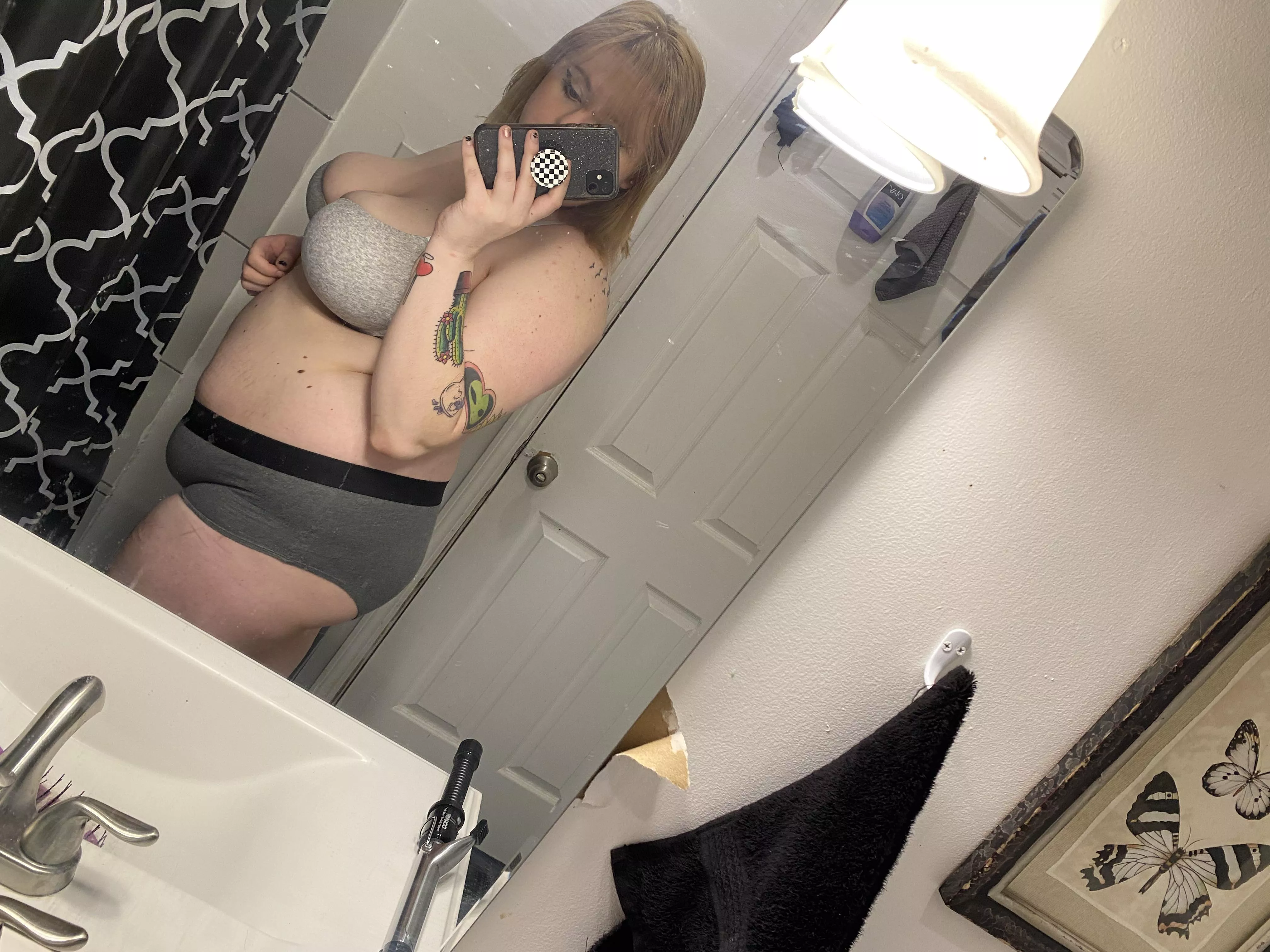 I love a good mirror selfie, I hope you do too :)