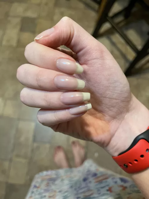 I love bare nails