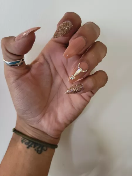 I love being a little 'extra' when it comes to my nails๐๐