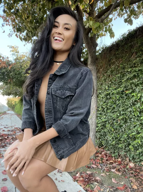 I love being a naughty and cute Asian 😈