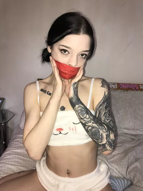 I love being daddy’s gagged cumslut 💦😈