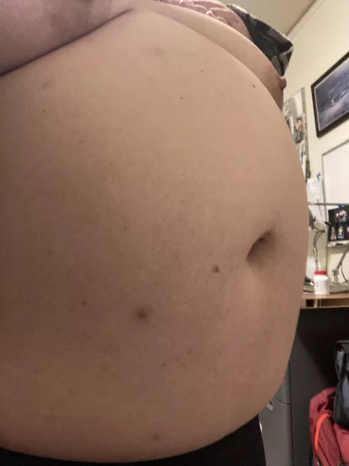 I love being fat! My belly is so huge & full. Thank you for all the supports 😘