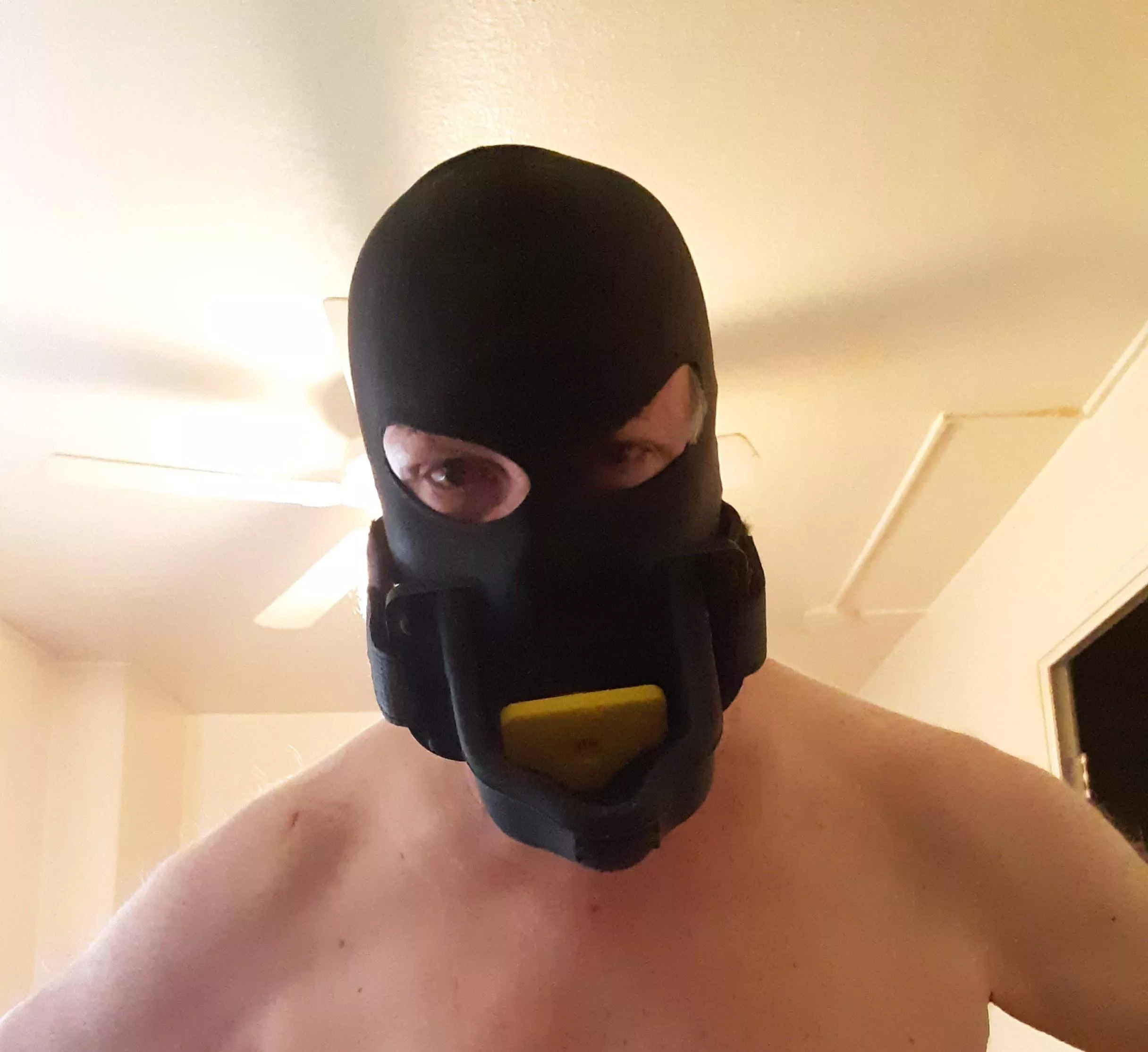I love being on the receiving end of warm stream of piss. I love being on the receiving end of warm stream of piss.