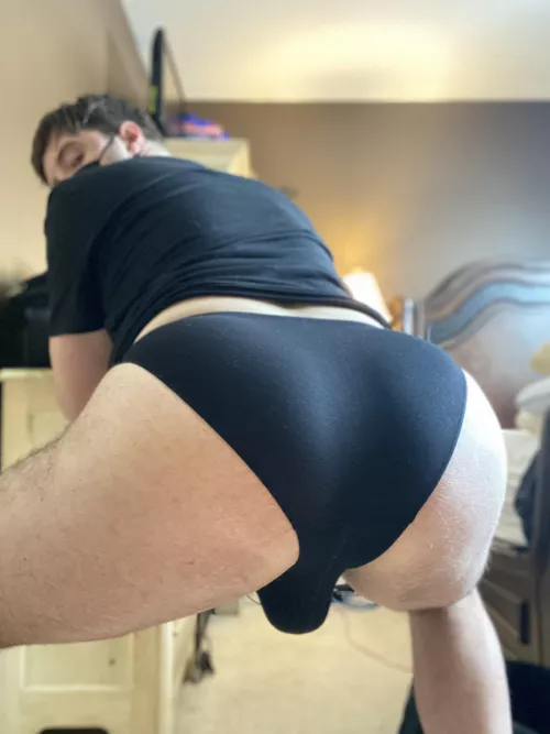 I love bikini briefs since they can hold my huge balls and booty comfortably ๐ฎโ๐จ