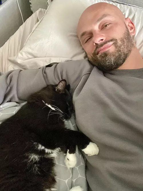 I love cuddles I love cuddles