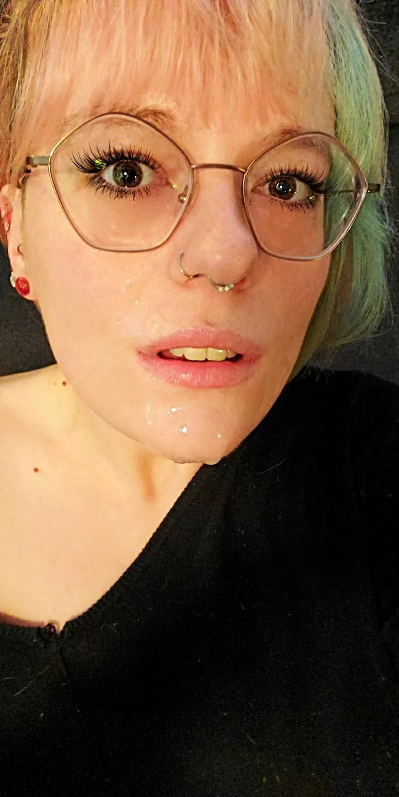I love cum on my face π I love cum on my face π