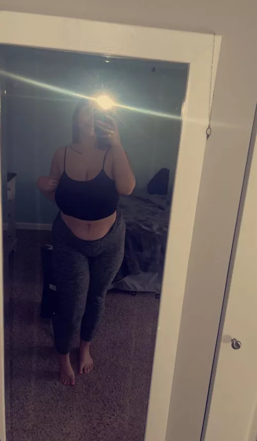 I love dressing like this to show off my curves for attention ☺️ I love dressing like this to show off my curves for attention ☺️