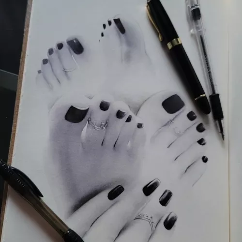 I love feet π£ Here's a drawing .