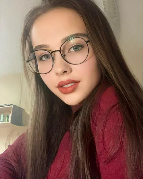 I love glasses, but I rarely use them ;(