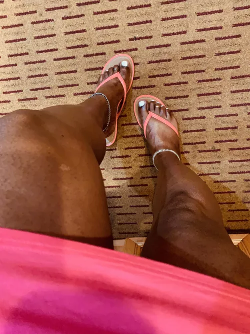 I love having my feet and toes spoiled 💋👣💋