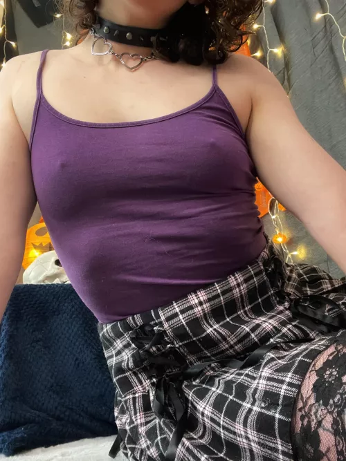 I love having small boobs cos I can go braless whenever I like ✨