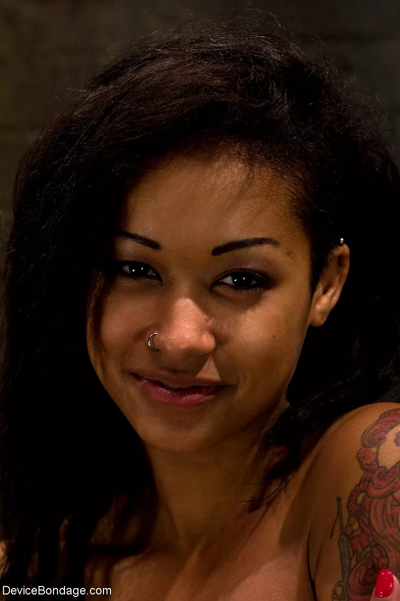 I love her beautiful face ❤️❤️❤️