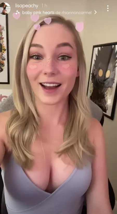 I love her boobs... I love her boobs...