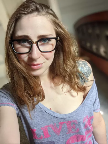 I love loose shirts to sleep in π