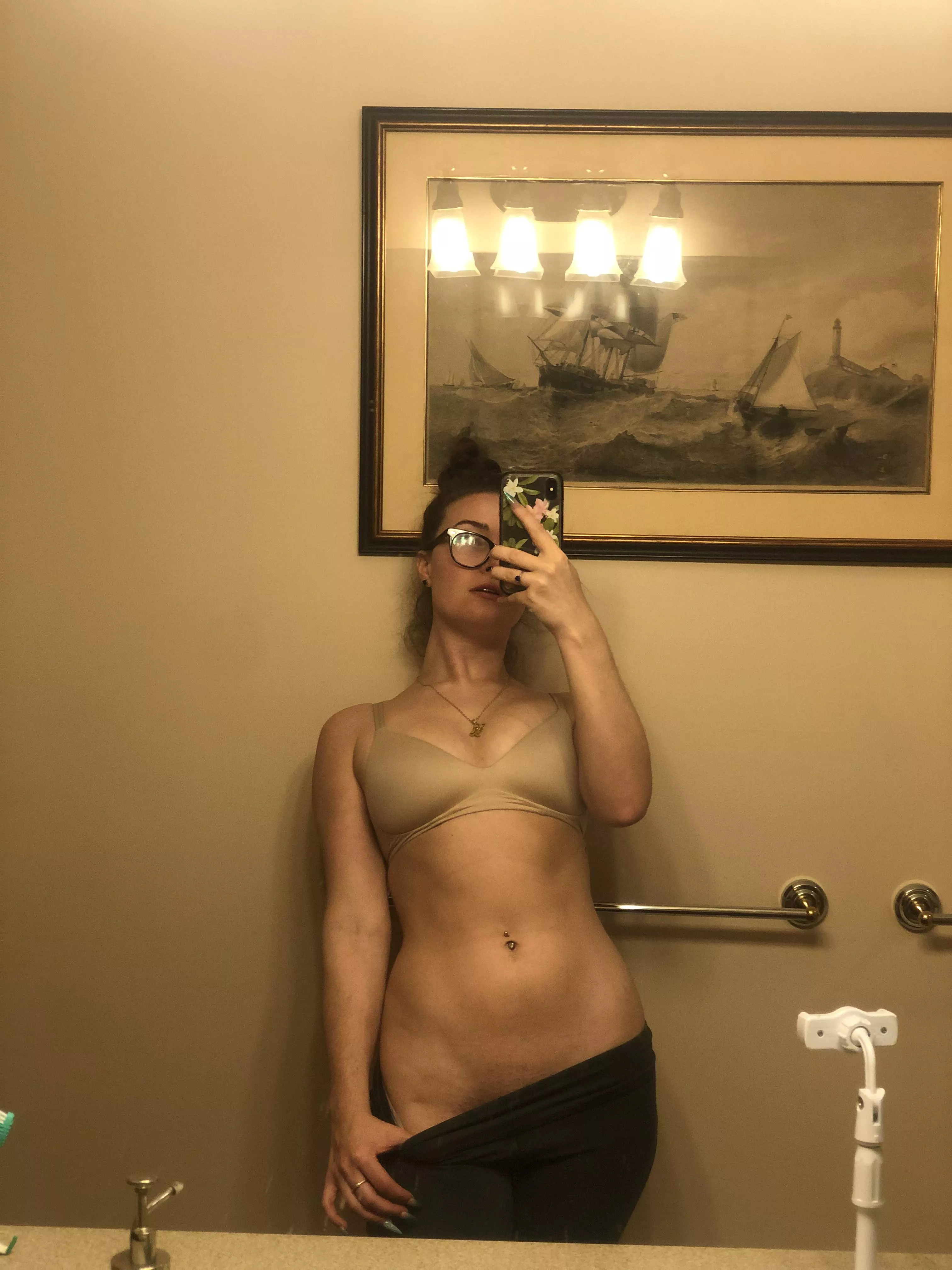 I love my little belly button piercing