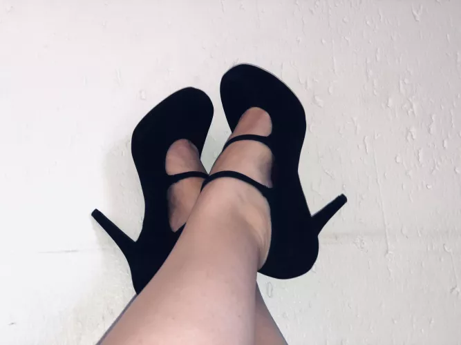 I love my new heels π