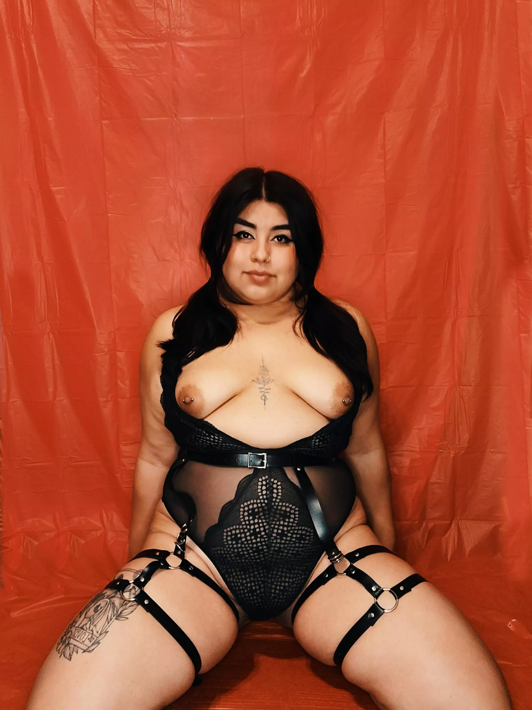 I love my perky tits 😍 💕