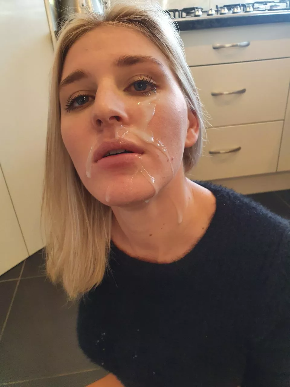 I love photo of facial on clothed girl...