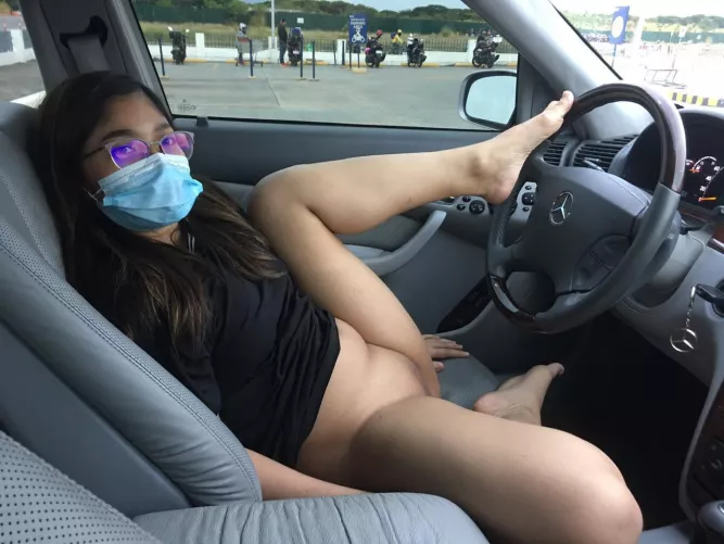 I love playing with myself if people are around! I love playing with myself if people are around!