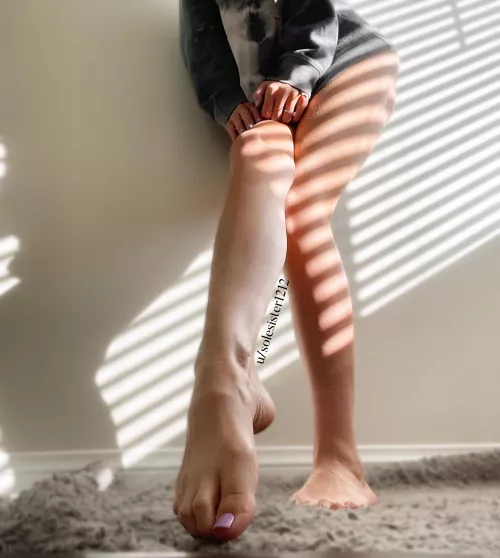 I love praise 😊 Tell me, What do you like about this cute picture?