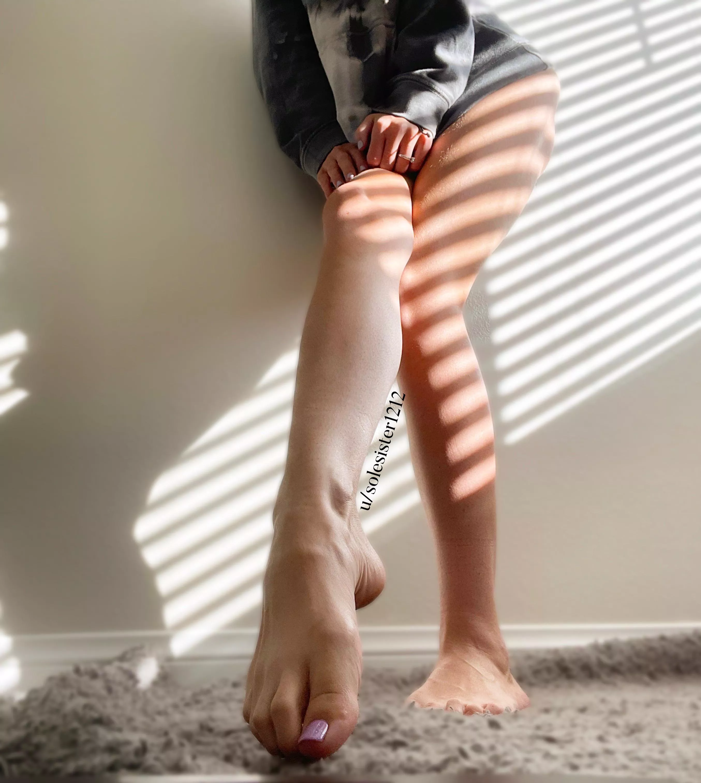 I love praise 😊 Tell me, What do you like about this cute picture?