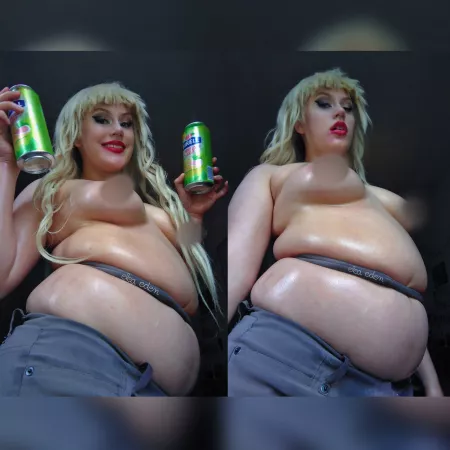 I love seeing my belly grow when I bloat it I love seeing my belly grow when I bloat it