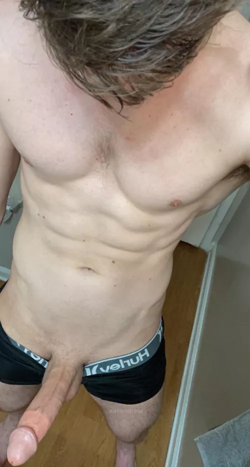 I love sharing my nudes with you dudes ๐