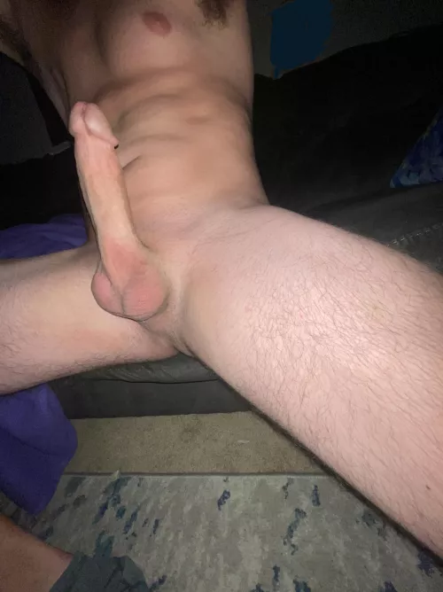 I love showing my huge cock. Donβt tell the wife π€«