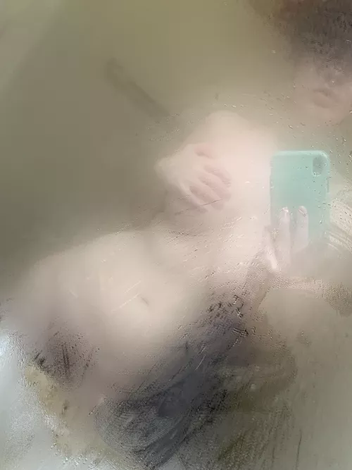I love steamy showers π¦π¦