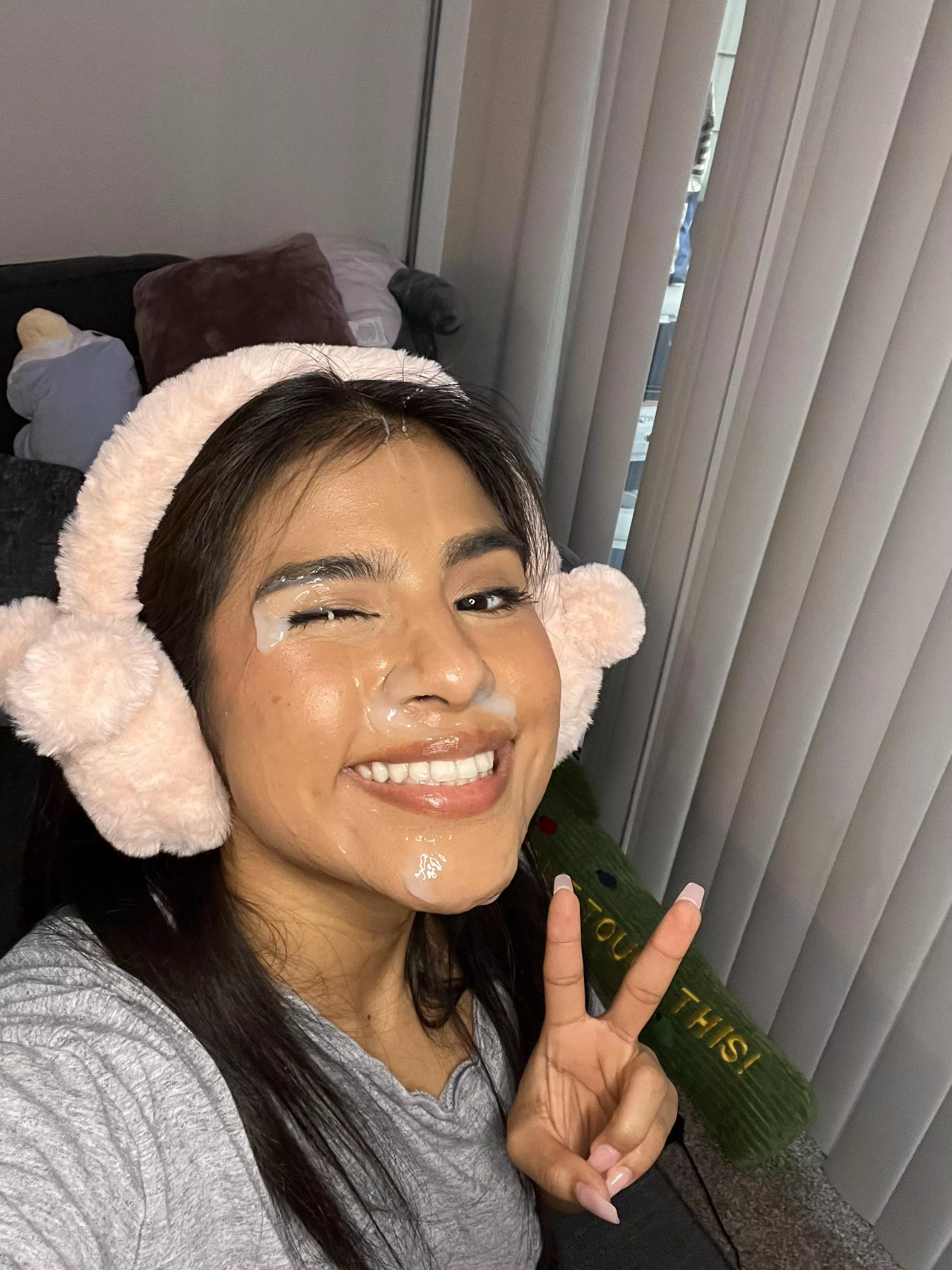 I love sticky cum! I love sticky cum!