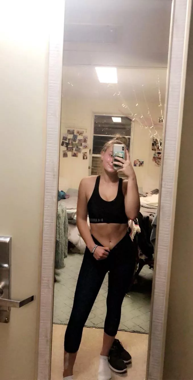 I love teasing hot black guys at the gym