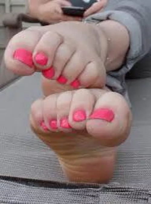 I love the pink toes the best๐ I love the pink toes the best๐