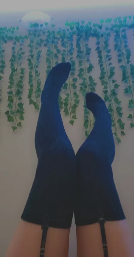 I love these black thigh highs so much, don't you~ π