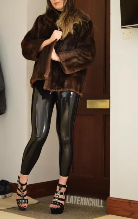 I love these latex leggings! Canβt wait to pair them with more casual boots and wear them out!