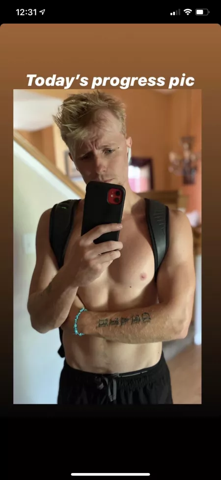 I love these Scottie progress pictures. He’s getting more comfortable and looks AMAZING I love these Scottie progress pictures. He’s getting more comfortable and looks AMAZING