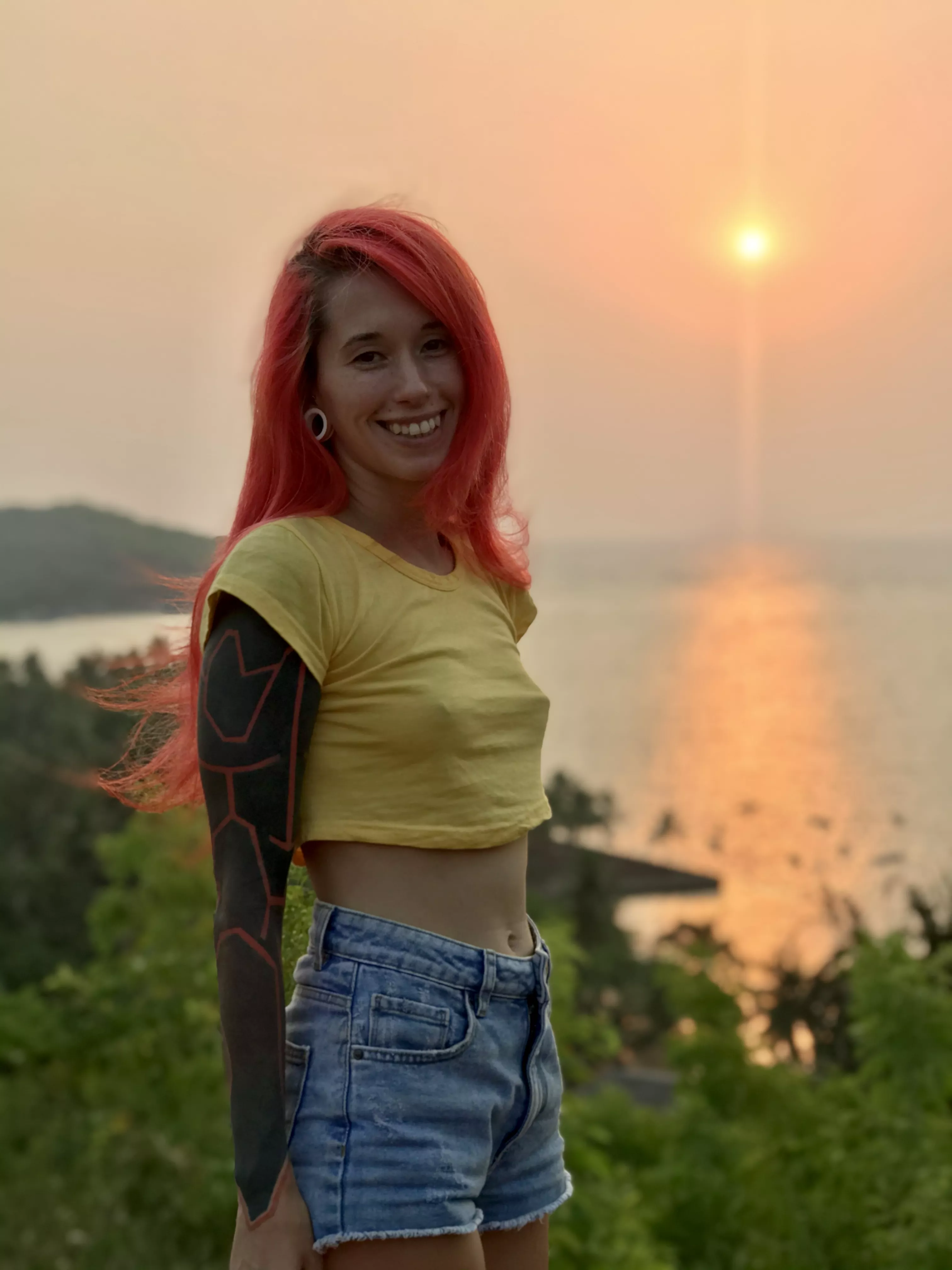 I love this crop top