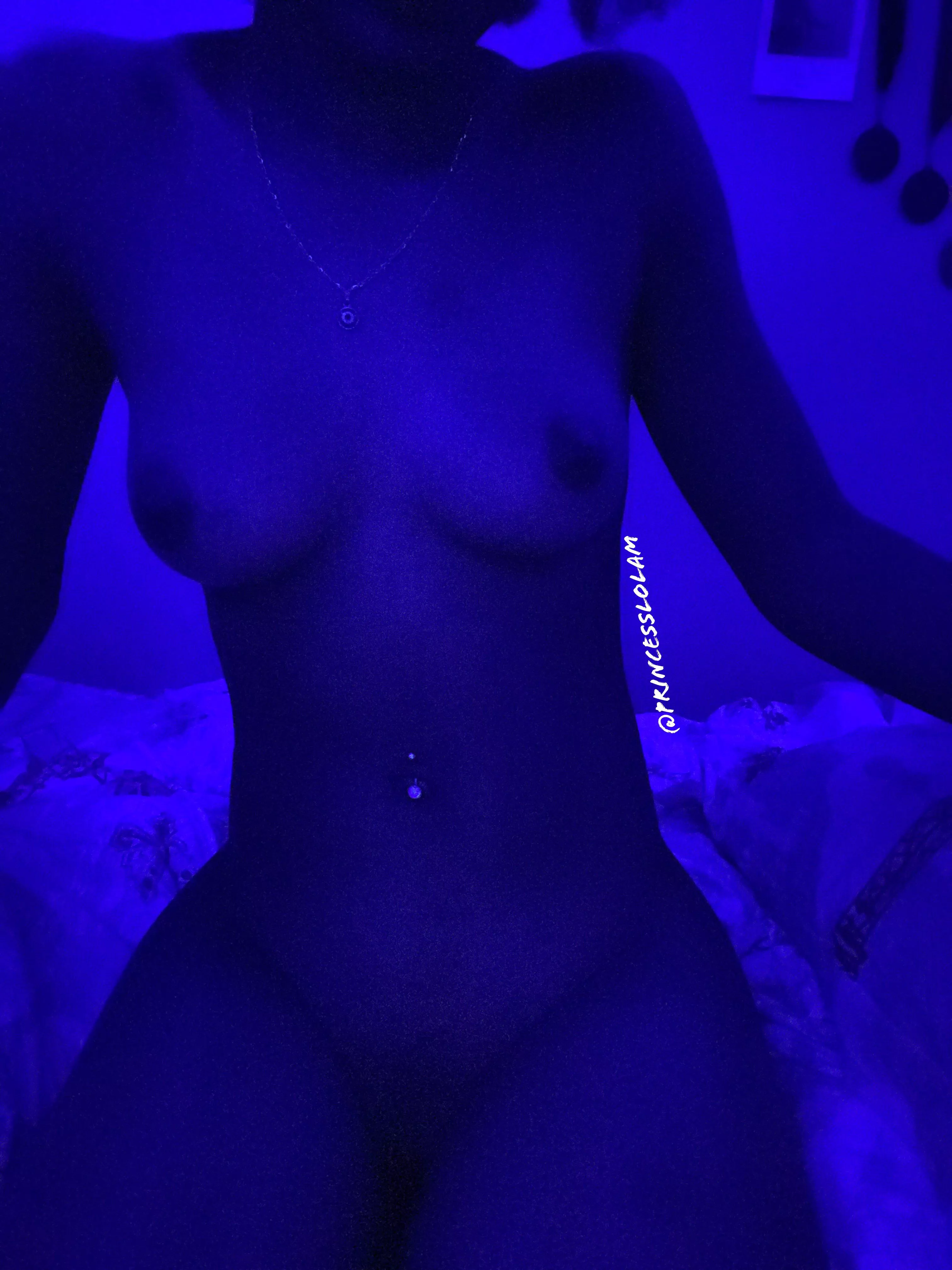 i love this shade on my skin :D i love this shade on my skin :D