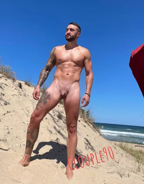 I love to be naked on the beach..
