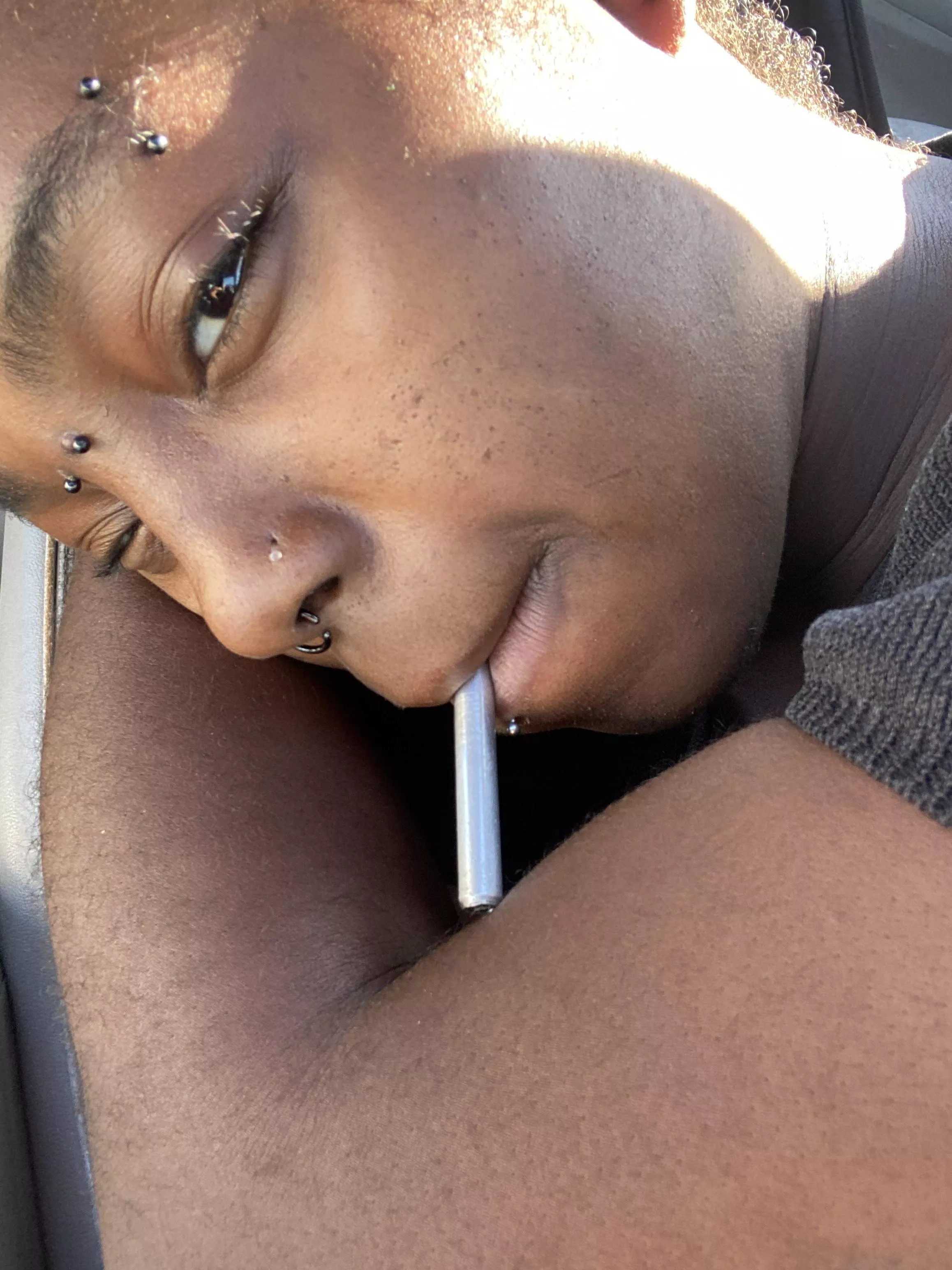 I love to feel. I love to feel the wind 🌬. Being hairy makes it so much more sensual. I love to feel. I love to feel the wind 🌬. Being hairy makes it so much more sensual.