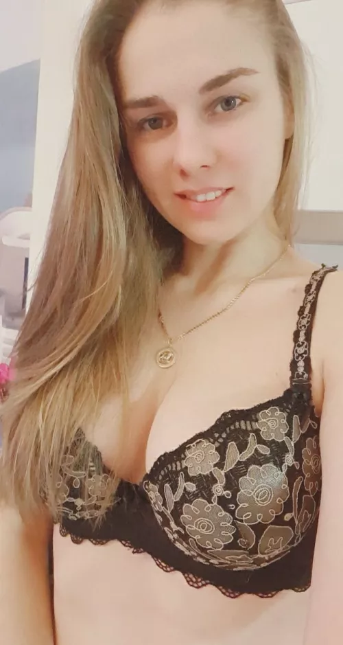 I love to feel my nipples harden so much, I love to masturbate my pussy with my fingers, thinking of you. are you with me?๐๐๐๐ฅ My OF link below