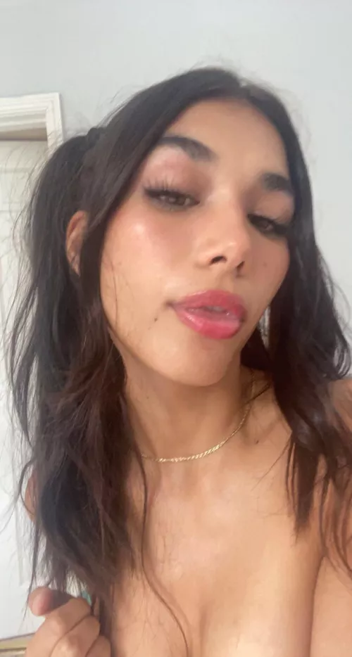 I love to spit. Watch my other Reddits :*
