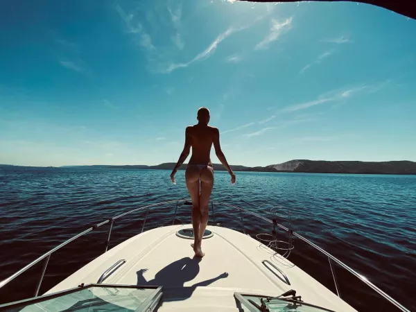 I love to warm my naked ass on a luxury yacht I love to warm my naked ass on a luxury yacht