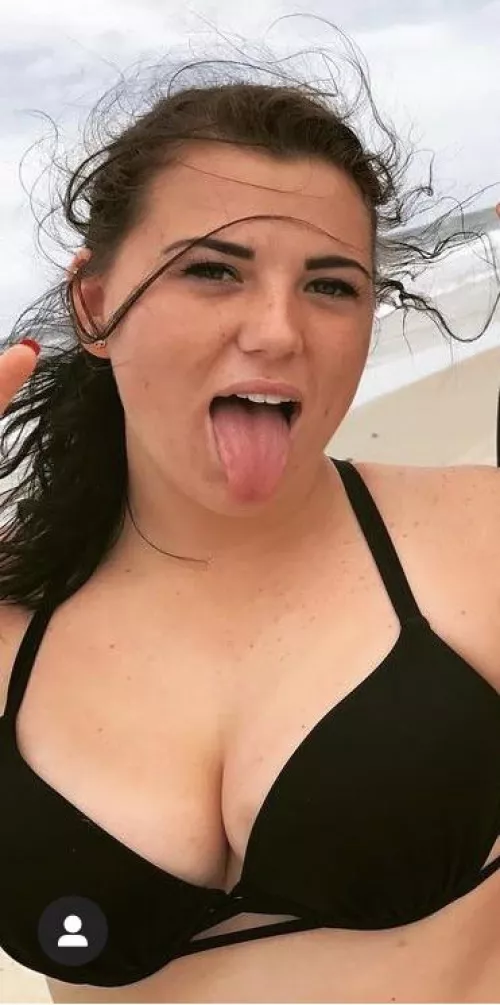 I love when bullys tell me my sister is sexy and what they would do to her