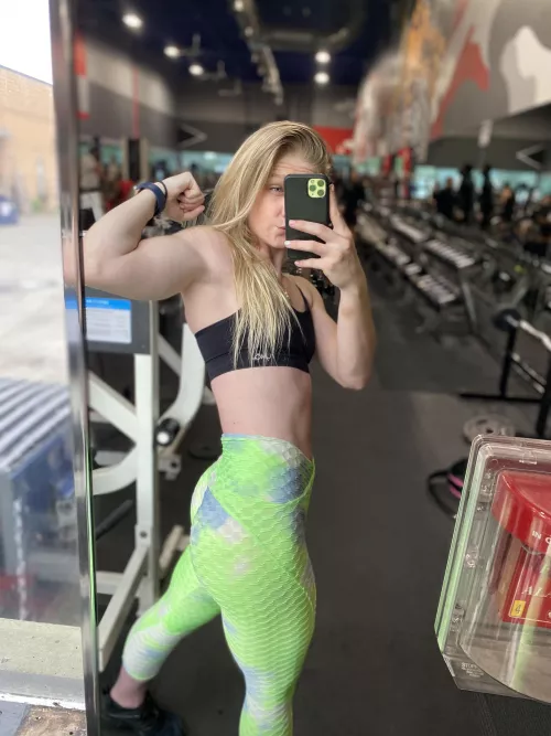 i love yoga pants & the gym 😈 i love yoga pants & the gym 😈