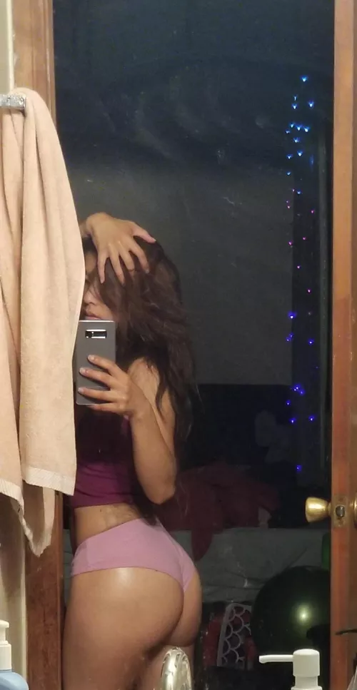 I may have small tits but I have a nice ass ๐ I may have small tits but I have a nice ass ๐