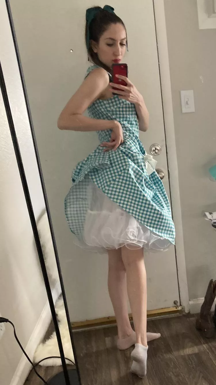 I may look like an angel, but I’m the devil in disguise;) pov- this is the view you see when you wake up. The view I see is a little slut (you) wearing my pink panties with a gag in your mouth and your ass spread open waiting for my dildo