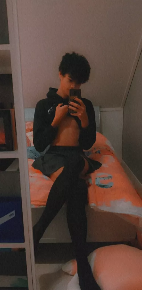 I might have put on a skirt n thighs...